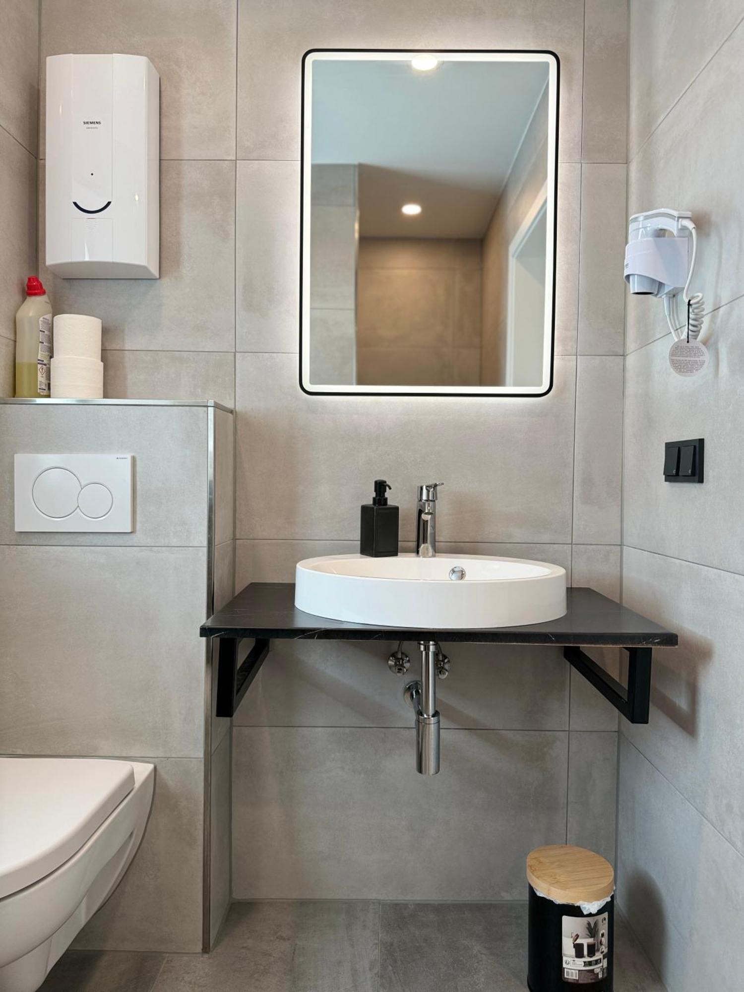 Aparts House - Balkon-Wifi-Kitchen エッセン エクステリア 写真